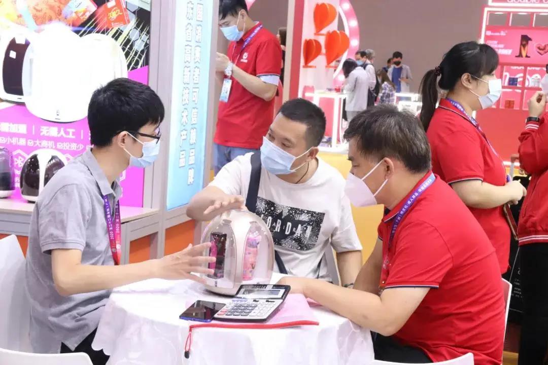 互聯網+新零售“全新商業模式,酒店智能無人售貨機(圖4) 互聯網+新零售“全新商業模式,酒店智能無人售貨機(圖4)