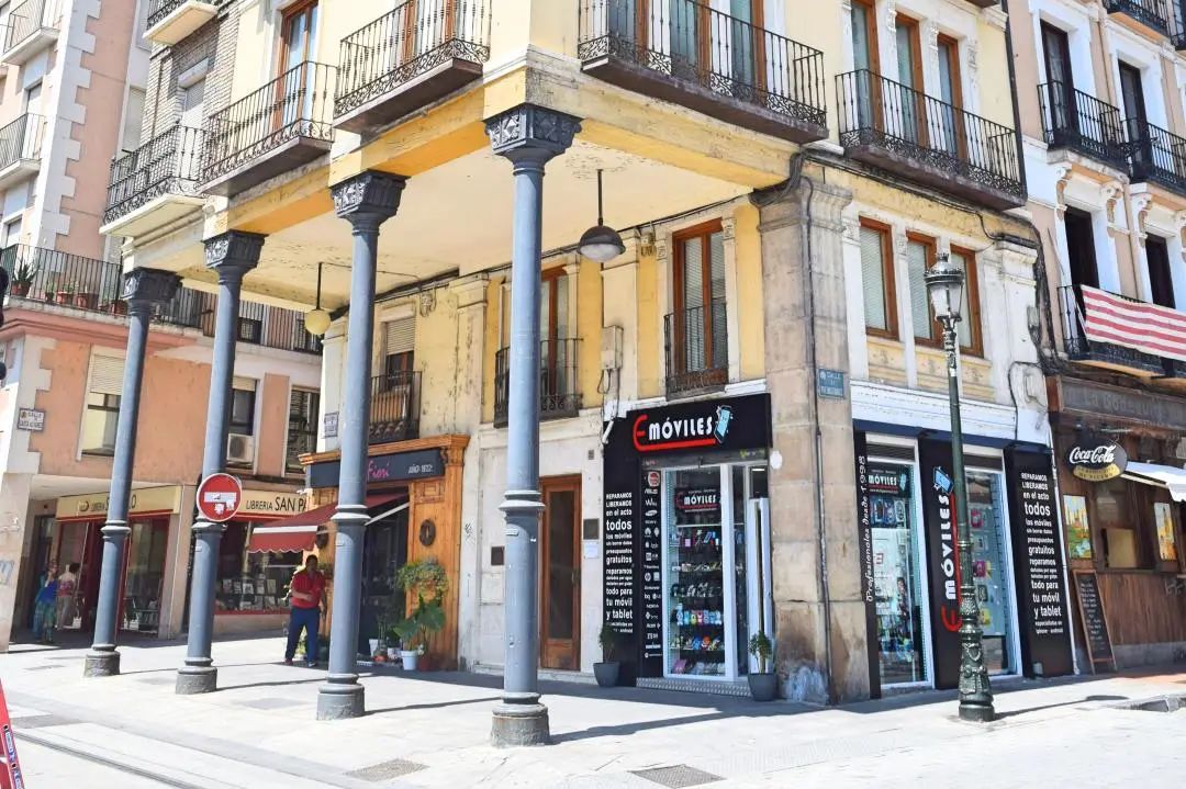 無接觸經(jīng)濟(jì)如潮涌動,自動售貨機(jī)迎來高光時刻(圖1) 1-221216155Z1V9.jpg